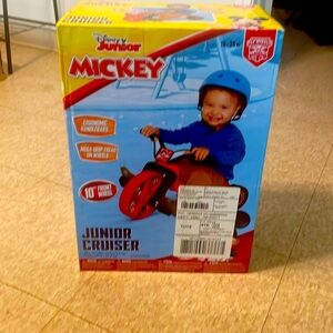 New  junior cruiser  for  a boy or girl ages 18-36 m